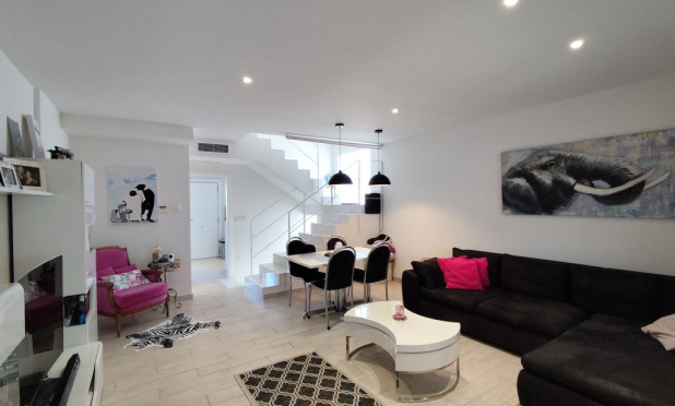 Resale - Townhouse - Torrevieja - torrevieja