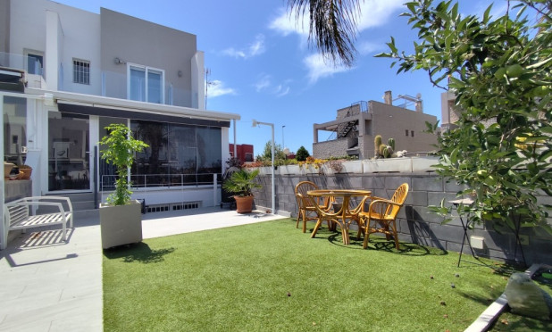 Resale - Townhouse - Torrevieja - torrevieja