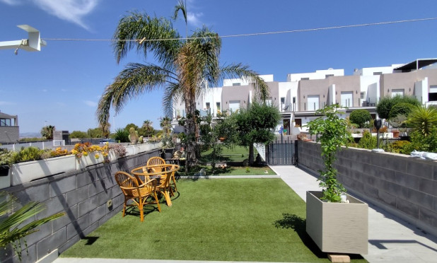 Resale - Townhouse - Torrevieja - torrevieja
