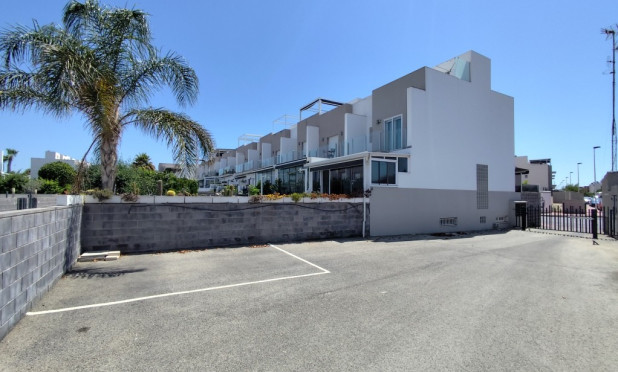 Resale - Townhouse - Torrevieja - torrevieja