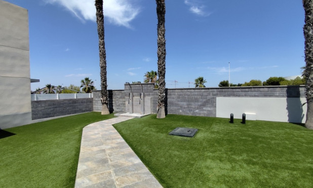 Resale - Townhouse - Torrevieja - torrevieja