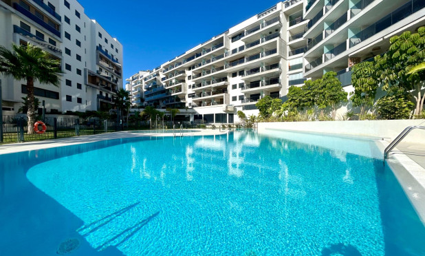 Odsprzedaż - Mieszkanie w bloku - Dehesa de Campoamor - Campoamor