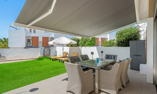 Odsprzedaż - Villa - Orihuela Costa - Villamartín