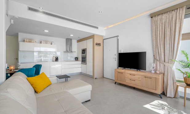 Odsprzedaż - Villa - Orihuela Costa - Villamartín