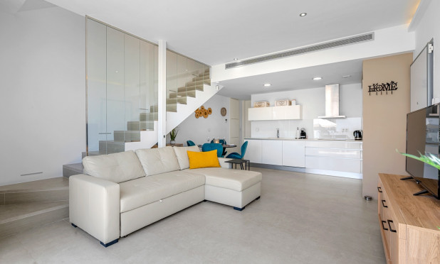 Odsprzedaż - Villa - Orihuela Costa - Villamartín