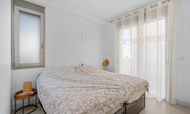 Odsprzedaż - Villa - Orihuela Costa - Villamartín