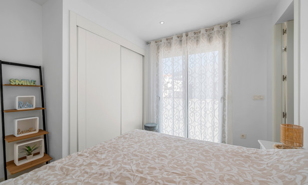 Odsprzedaż - Villa - Orihuela Costa - Villamartín