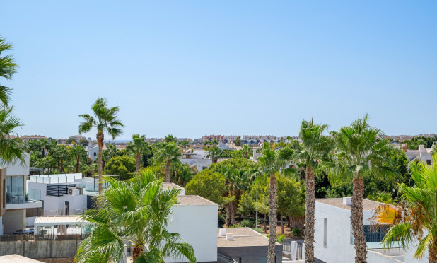 Odsprzedaż - Villa - Orihuela Costa - Villamartín