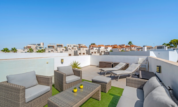 Odsprzedaż - Villa - Orihuela Costa - Villamartín