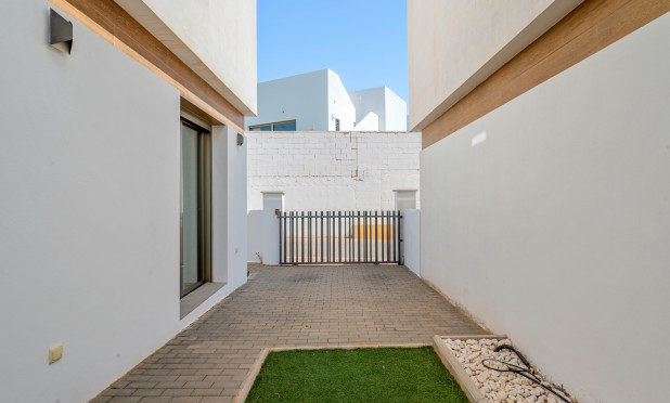 Odsprzedaż - Villa - Orihuela Costa - Villamartín