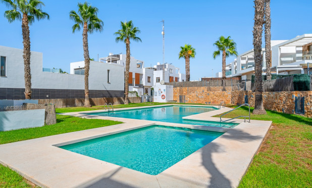 Odsprzedaż - Villa - Orihuela Costa - Villamartín