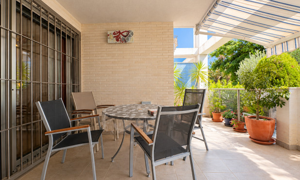 Resale - Apartment / flat - Denia - Les Marines - Las Marinas