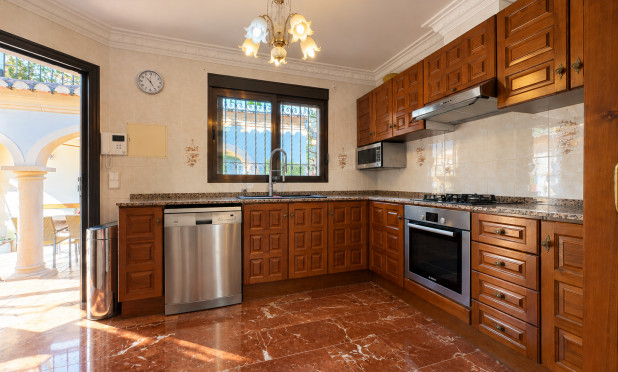 Resale - Villa - Denia - Montgó