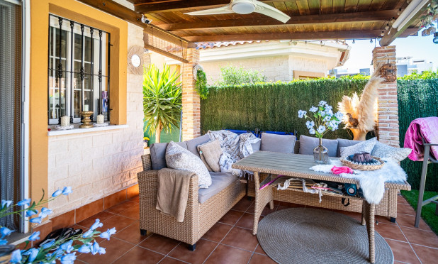 Resale - Finca / Country Property - Guardamar del Segura - EL RASO
