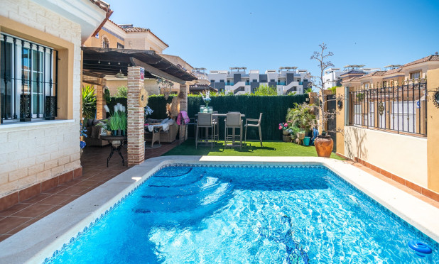 Resale - Finca / Country Property - Guardamar del Segura - EL RASO