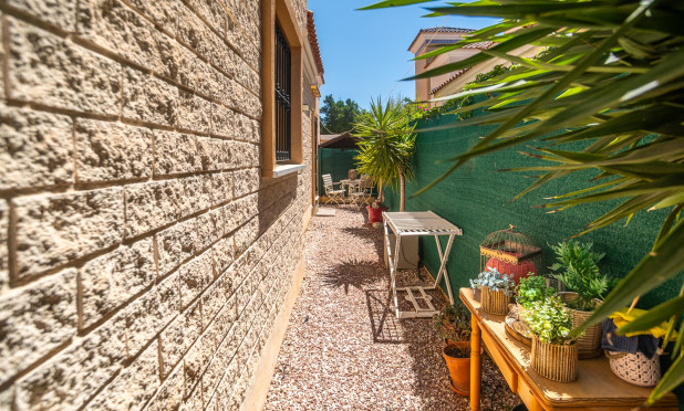 Resale - Finca / Country Property - Guardamar del Segura - EL RASO