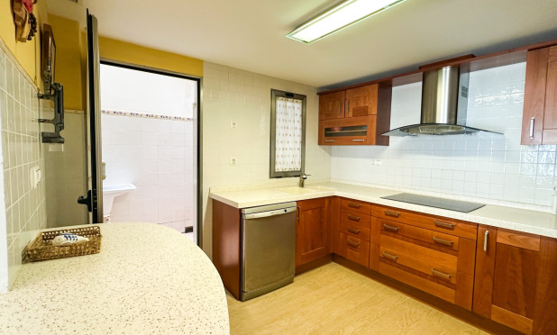 Resale - Apartment / flat - Torrevieja - Playa de los Locos