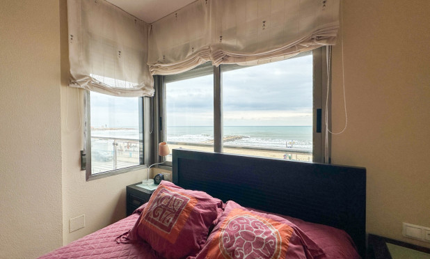 Resale - Apartment / flat - Torrevieja - Playa de los Locos