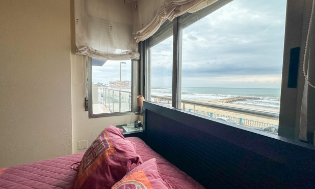 Resale - Apartment / flat - Torrevieja - Playa de los Locos