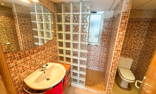 Resale - Apartment / flat - Torrevieja - Playa de los Locos