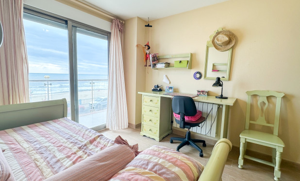 Resale - Apartment / flat - Torrevieja - Playa de los Locos
