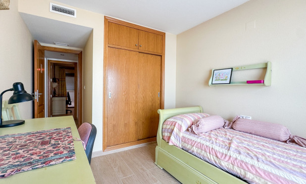 Resale - Apartment / flat - Torrevieja - Playa de los Locos