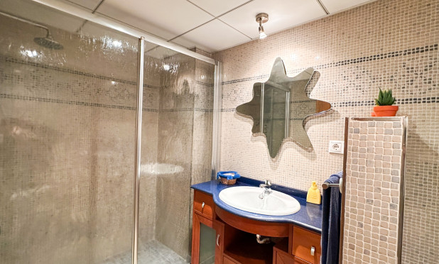 Resale - Apartment / flat - Torrevieja - Playa de los Locos
