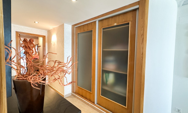 Resale - Apartment / flat - Torrevieja - Playa de los Locos