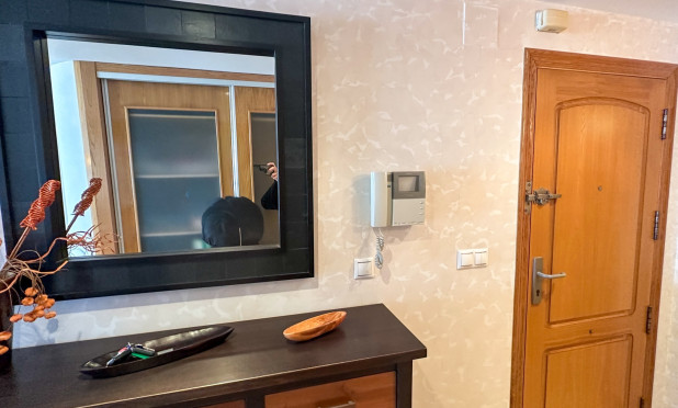 Resale - Apartment / flat - Torrevieja - Playa de los Locos