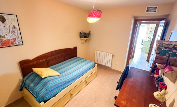 Resale - Apartment / flat - Torrevieja - Playa de los Locos
