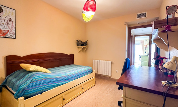Resale - Apartment / flat - Torrevieja - Playa de los Locos