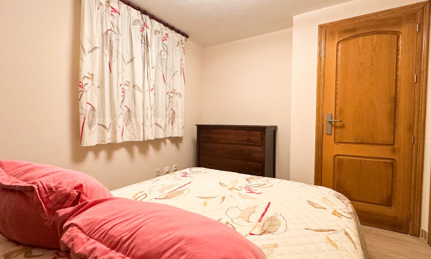 Resale - Apartment / flat - Torrevieja - Playa de los Locos