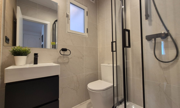 Resale - Townhouse - Alicante - La Florida