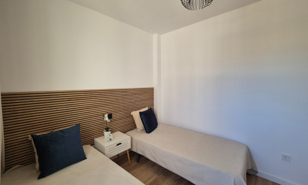 Resale - Townhouse - Alicante - La Florida