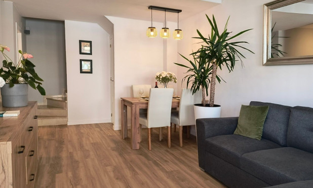 Resale - Townhouse - Alicante - La Florida