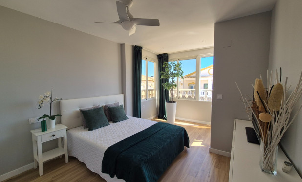 Resale - Townhouse - Alicante - La Florida