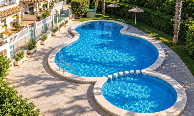 Resale - Villa - Orihuela Costa - Playa Flamenca