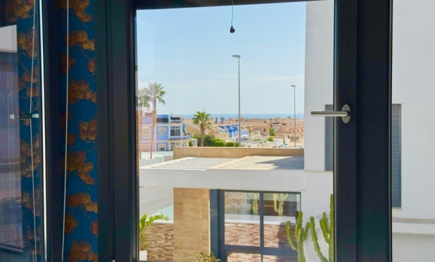 Resale - Villa - Cabo Roig - Lomas de Cabo Roig