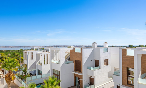 Resale - Apartment / flat - Torrevieja - Los Balcones
