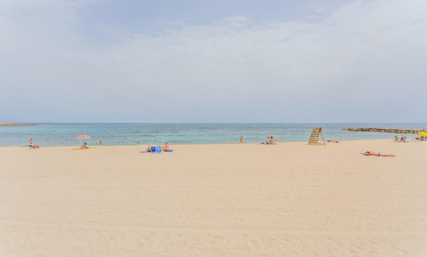 Resale - Townhouse - Torrevieja - Aguas Nuevas