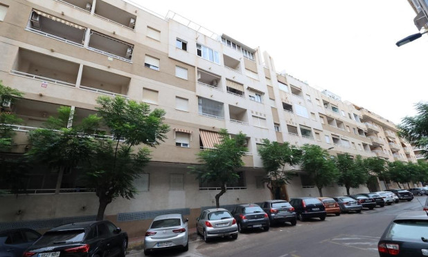 Resale - Apartment / flat - Torrevieja - Parque de las Naciones
