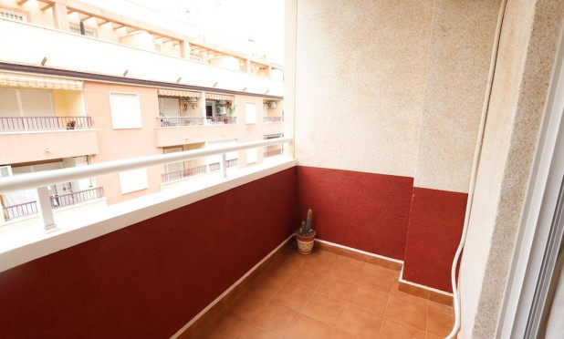 Resale - Apartment / flat - Torrevieja - Parque de las Naciones