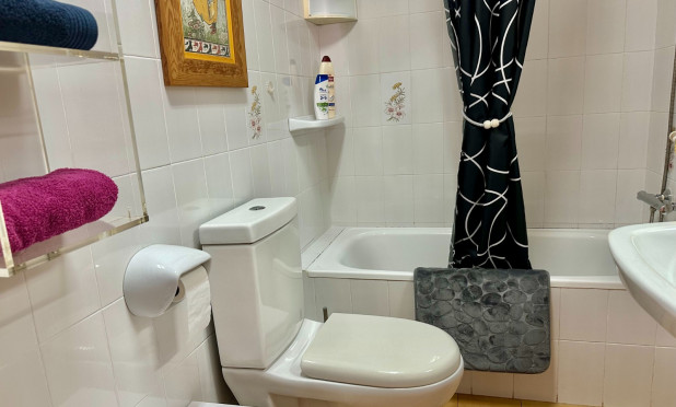 Resale - Apartment / flat - Torrevieja - El Acequión - Los Náufragos