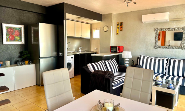 Resale - Apartment / flat - Torrevieja - El Acequión - Los Náufragos