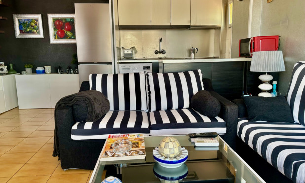 Resale - Apartment / flat - Torrevieja - El Acequión - Los Náufragos