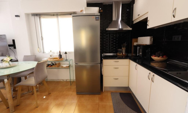 Resale - Apartment / flat - Torrevieja - La Veleta