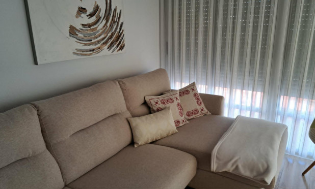 Resale - Apartment / flat - Torrevieja - La Veleta