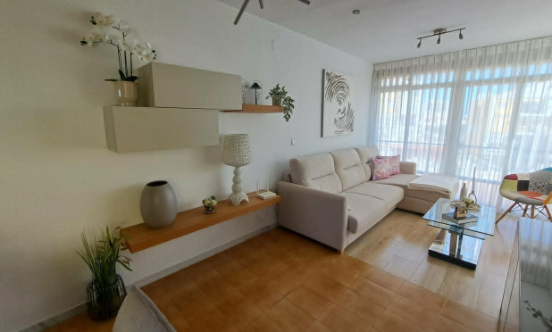 Resale - Apartment / flat - Torrevieja - La Veleta
