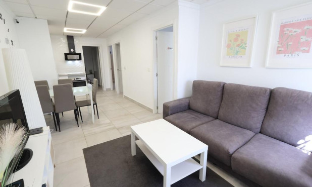 Resale - Townhouse - Torrevieja - La Siesta - El Salado -  Torreta