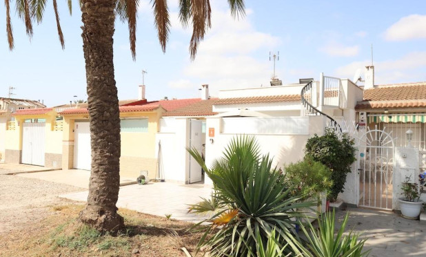 Resale - Townhouse - Torrevieja - La Siesta - El Salado -  Torreta